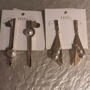 2 sets of earrings from Landry - pearls / goal 🤩